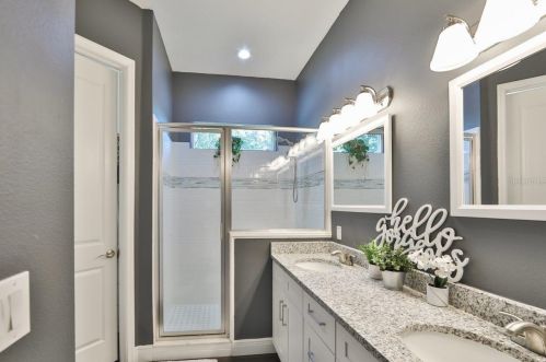 8704 El Portal Dr, Tampa FL  33604-1223 exterior