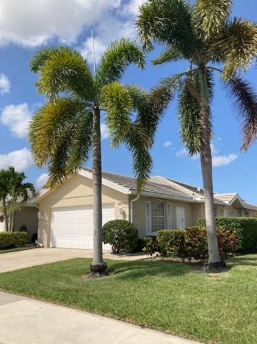 1250 Bentley Cir, Fort Pierce, FL 34986-1837