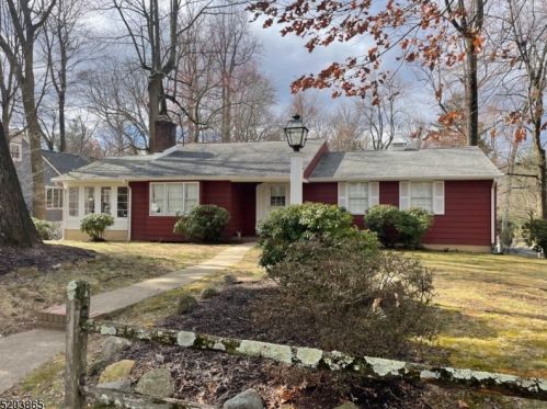 23 Crestwood Dr, Chatham Township NJ  07928-1720 exterior