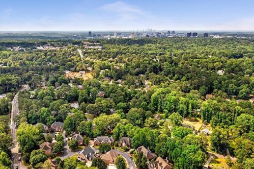 1233 Austin Gln Dr, Atlanta GA 30338-3233 exterior