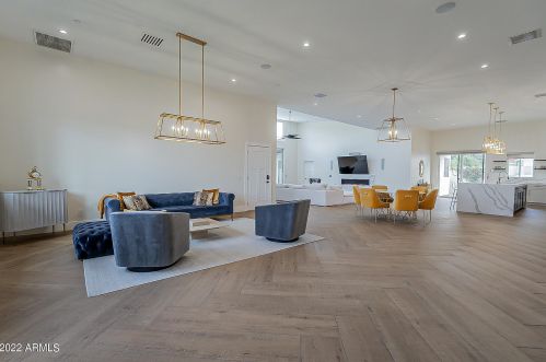 3303 60th St, Phoenix AZ  85018-6706 exterior