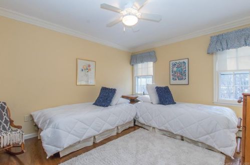 8 Indian Rock Pl, Wilton CT 06897-1540 exterior