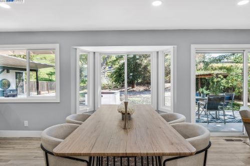 1945 Jameson Ct, Concord CA 94521-1609 exterior