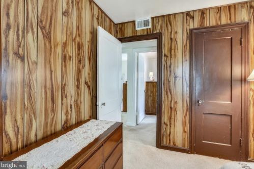 902 Lewis Ave, Rockville MD 20851-2350 exterior