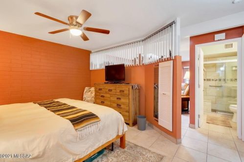 1071 Calle De Las Casitas, Green Valley AZ 85614-1986 exterior