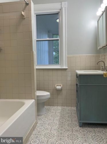 1316 W St, Washington DC 20009-1107 exterior