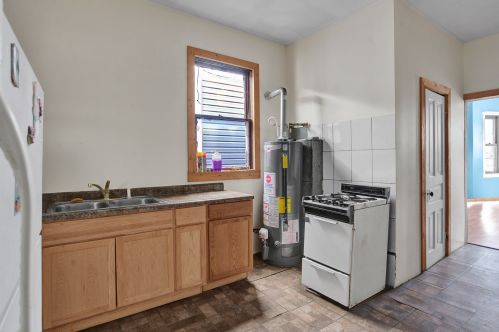 1920 Rockwell St, Chicago IL 60647-4245 exterior