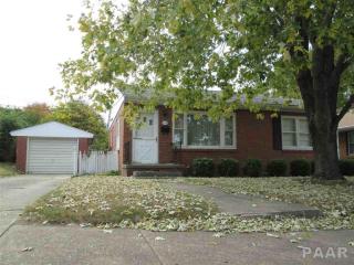 1102 Jefferson St, Pekin, IL 61554-1732