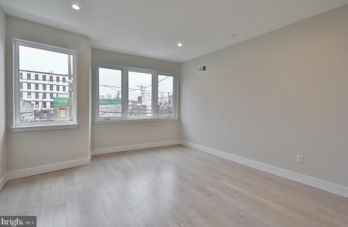 2404 Federal St, Philadelphia PA 19146-2432 exterior