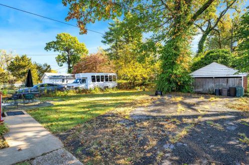 3550 Pne Grv Ave, Saint Louis MO 63121-5445 exterior