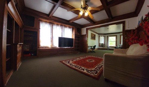 1738 34, Milwaukee WI 53215-2301 exterior