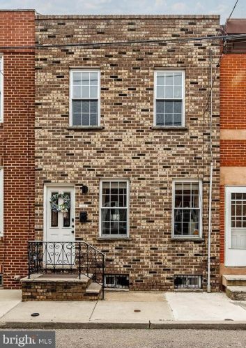 1513 Iseminger St, Philadelphia PA  19147-6215 exterior