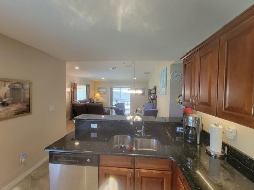 1916 Jamesport Dr, Fort Pierce FL 34953-4353 exterior