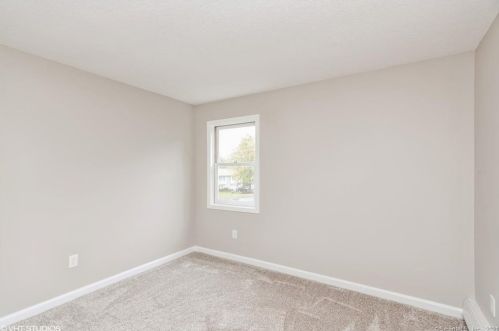 19 Teach St, Enfield CT 06082-5762 exterior