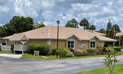 1548 Royal Green Cir, Fort Pierce FL  34952-4601 exterior