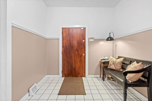 33 Radium St, Pittsburgh, PA 15214-1913