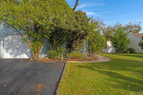 23 Rainford Rd, Edison, NJ 08820-2929