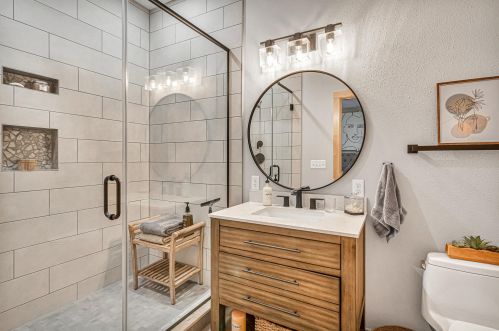 1411 Potter Ave, Milwaukee WI 53207-2115 exterior