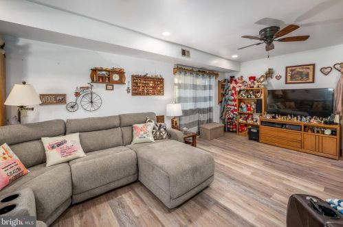 13 Providence Forge Rd, Limerick, PA 19468-2926