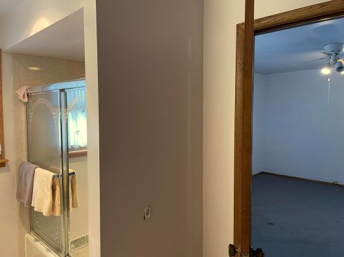 2025 Clayton Crst Ave, Milwaukee WI 53221-3732 exterior