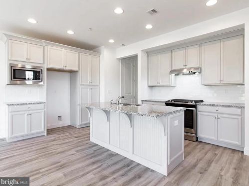 2202 Red Fox Dr, Hummelstown PA  17036 exterior