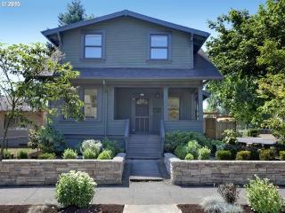 203 79 Ave, Portland OR  97206-4211 exterior
