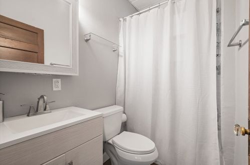 3475 Shadeland Ave, Pittsburgh PA 15212-2253 exterior