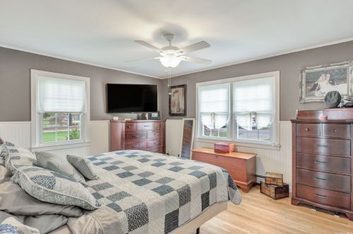 836 Locust Ave, Bohemia NY 11716-2186 exterior