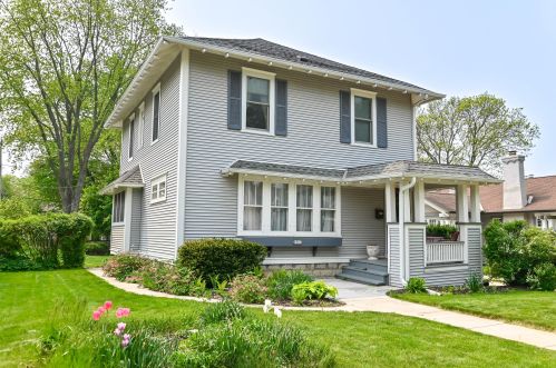 8001 Stickney Ave, Milwaukee WI 53213-1644 exterior