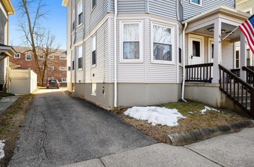 193 10 St, Providence RI 02906-2922 exterior