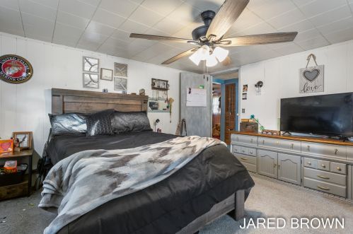 3650 Dangl Rd, Meskegon MI 49444-9715 exterior