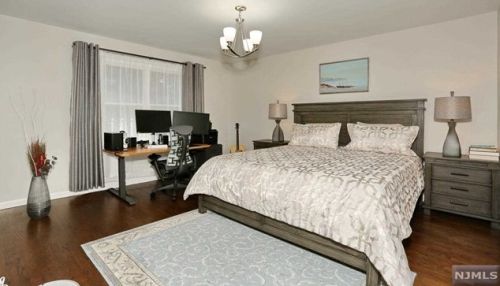 7 Lawrence Ave, Dumont NJ  07628-2708 exterior