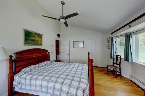 243 Transit St, Providence RI 02906-1023 exterior