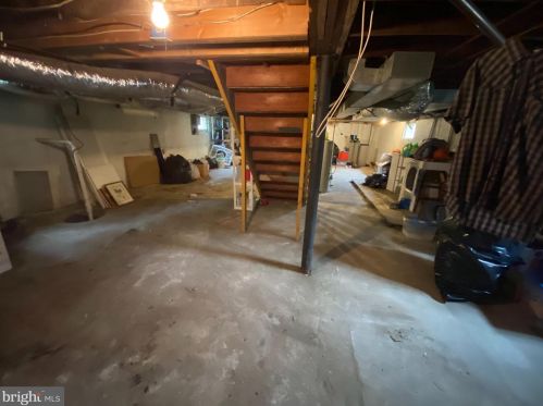 317 Oakland Ave, Camden NJ 08107-1211 exterior