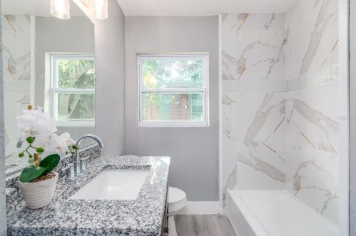 3213 Cherry St, Tampa FL  33607-3115 exterior