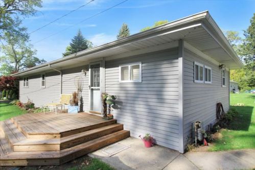 31558 Karl St, Dowagiac, MI 49047-7806