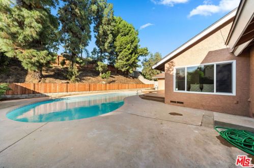 1837 Las Lanas Ln, Fullerton CA  92833-1814 exterior