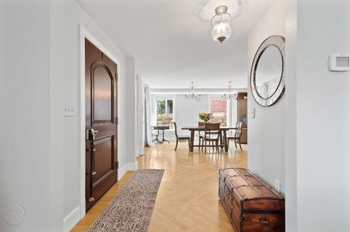 629 Crystal Dr, Pittsburgh, PA 15228-2526