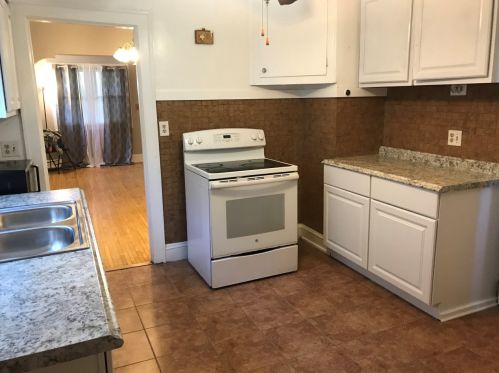 5726 36th St, Milwaukee, WI 53209-4008