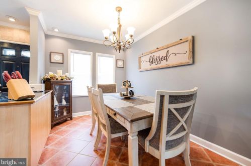 1011 Johnston St, Philadelphia PA 19145-4715 exterior