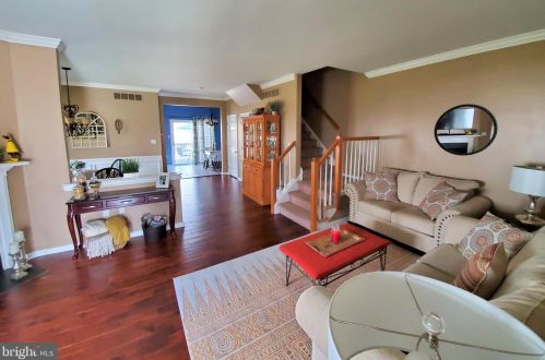 52 Steeplechase Cir, Chester PA 19014-1463 exterior