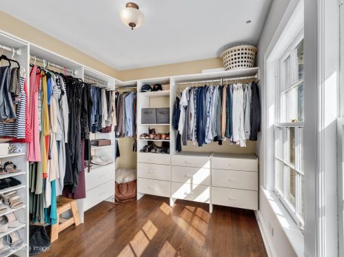 256 Frst Ave, Elmhurst IL 60126-3547 exterior