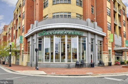 2406 Potomac Ave, Alexandria VA 22301-1083 exterior