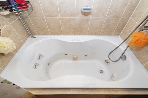 2931 Meade Ave, Chicago IL 60634-1522 exterior