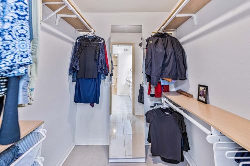 6801 Anglebluff Cir, Dallas TX 75248-4140 exterior