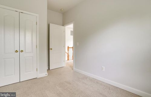 7541 Great Swan Ct, Alexandria VA 22306-2275 exterior