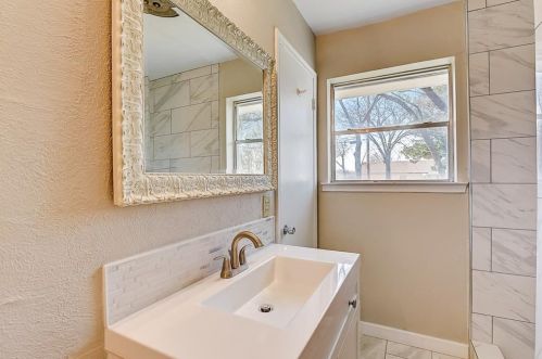 3306 Chadwell Dr, Dallas TX 75234-5120 exterior