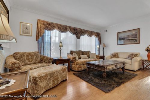 5 Barcelona Ct, Lakehurst NJ  08759-6060 exterior