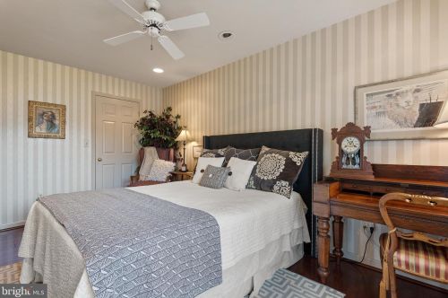 804 Country Pl Dr, Lancaster PA 17601-1793 exterior