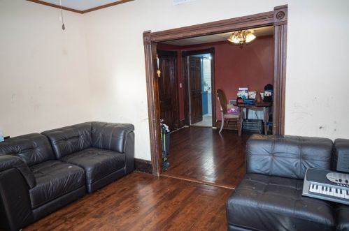 30 Uxbridge St, Worcester MA 01605-2512 exterior